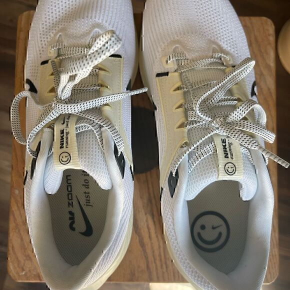 Nike Air Pegasus 40 Running Shoe Womens Size 11 - Picture 3 of 4